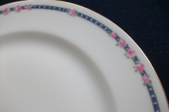 AHRENFELDT ROSES IN BLUE BAND-  LUNCH PLATE   .....   https://www.jaapiesfinechinastore.com