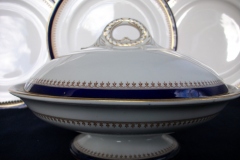 ROYAL WORCESTER COBALT 5786- COVERED FOOTED SERVING BOWL  .....  https://www.jaapiesfinechinastore.com