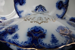 WOOD & SON  CLARENCE (FLOW BLUE)-  OVAL COVERED SERVING BOWL  .....  https://www.jaapiesFineChinaStore.com